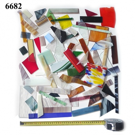 Pieces of colored glass, Ref. 6682
