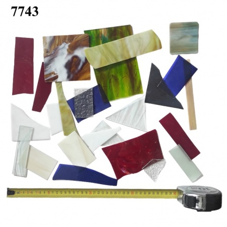 Pieces of colored glass, Ref. 7743