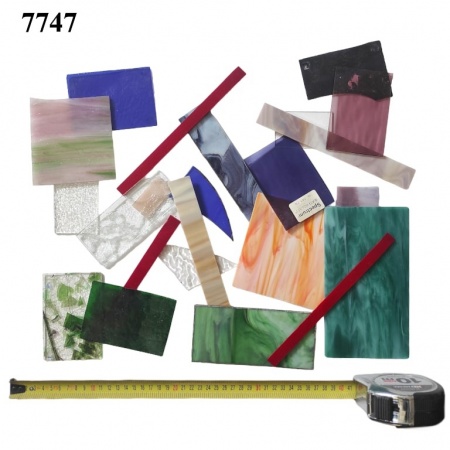 Pieces of colored glass, Ref. 7747